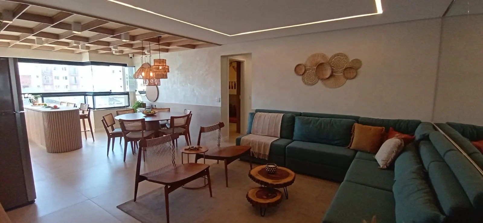 Residencial Arken || Apartamentos de 82, 75 e 66 m² || 3 dorms ou 2 dorms com living ampliado || Varanda gourmet com churrasqueira e jardim || 1 ou 2 vagas de garagem || Depósito privativo || Financiamento direto com a construtora Vegus || Arken Residencial